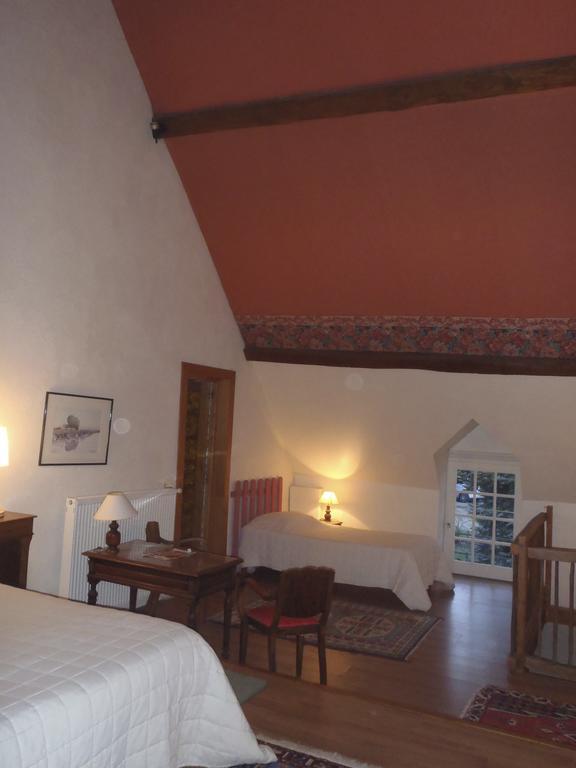 Chambres D'Hotes Du Domaine De Jacquelin Saint-Germain-du-Puy Ngoại thất bức ảnh